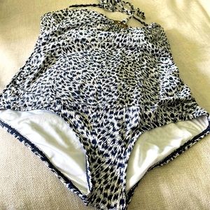 Michael Kors women’s black & white patterned one piece swimsuit.High cut.Size 14